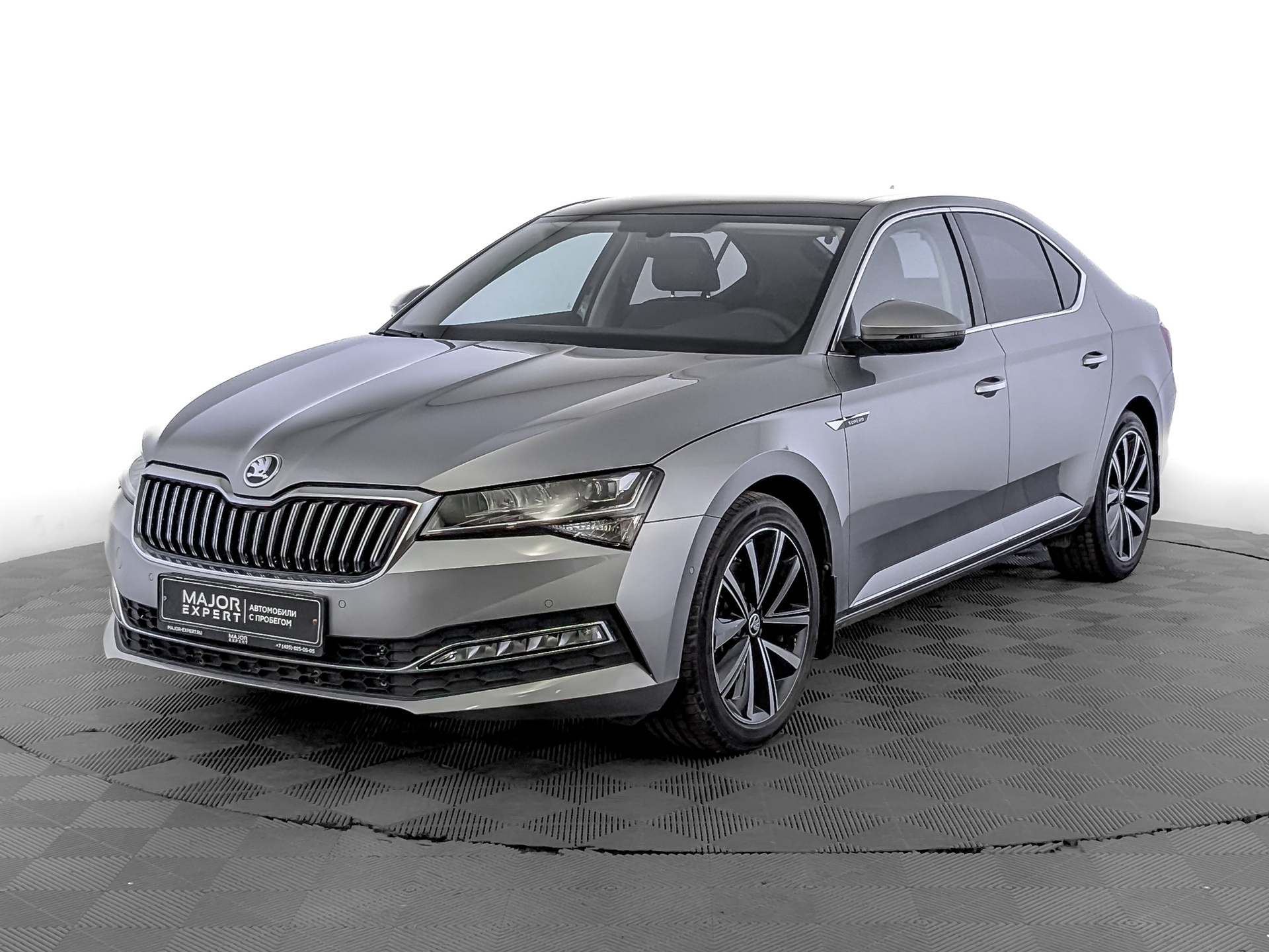 Skoda Superb 2025 АКПП с пробегом 18 112 км 