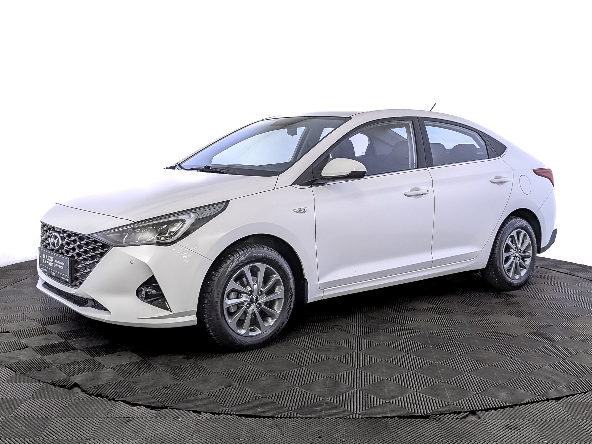 Hyundai Solaris 2022 АКПП с пробегом 36 733 км 