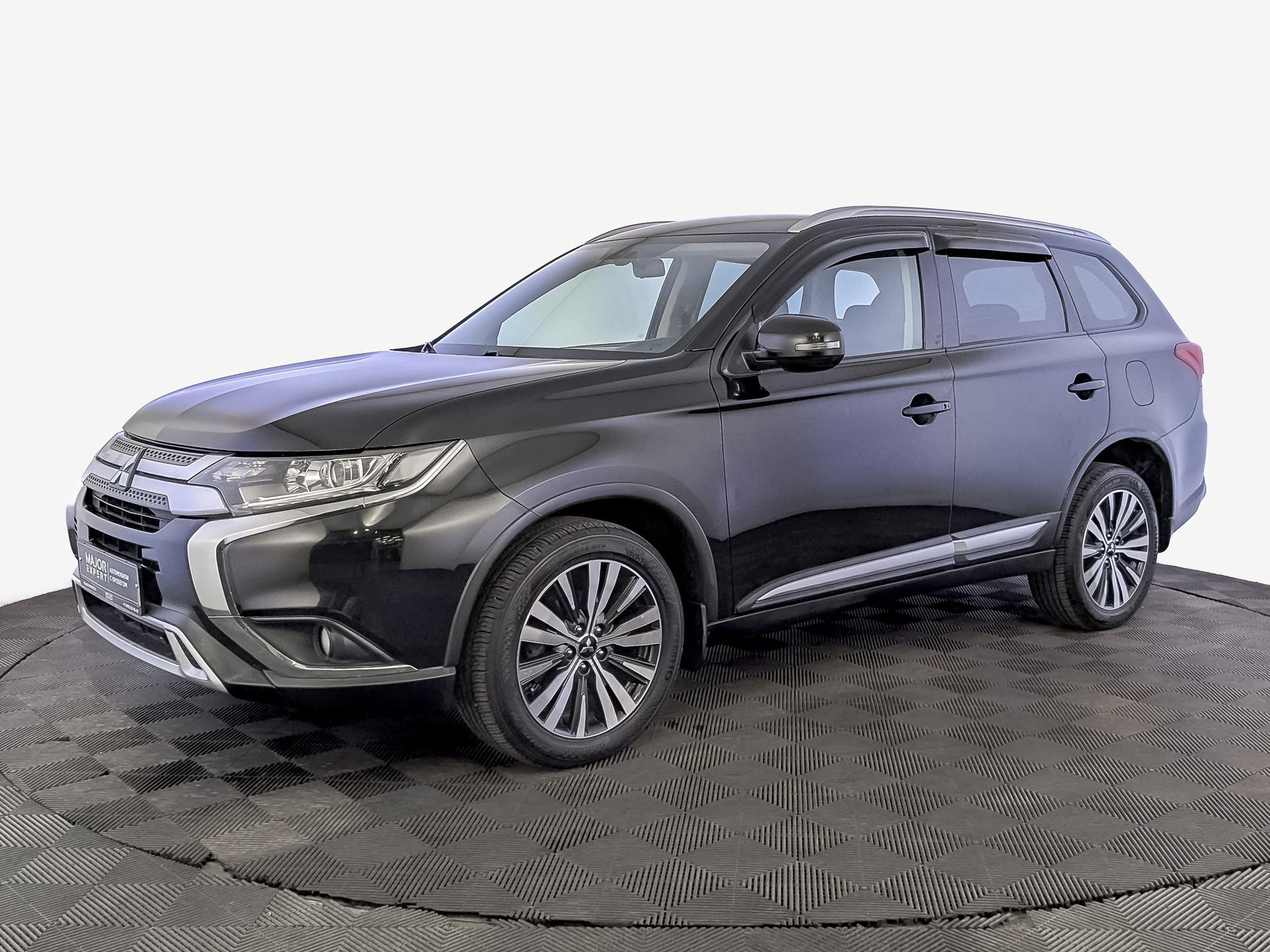 Mitsubishi Outlander 2019 АКПП с пробегом 135 681 км 