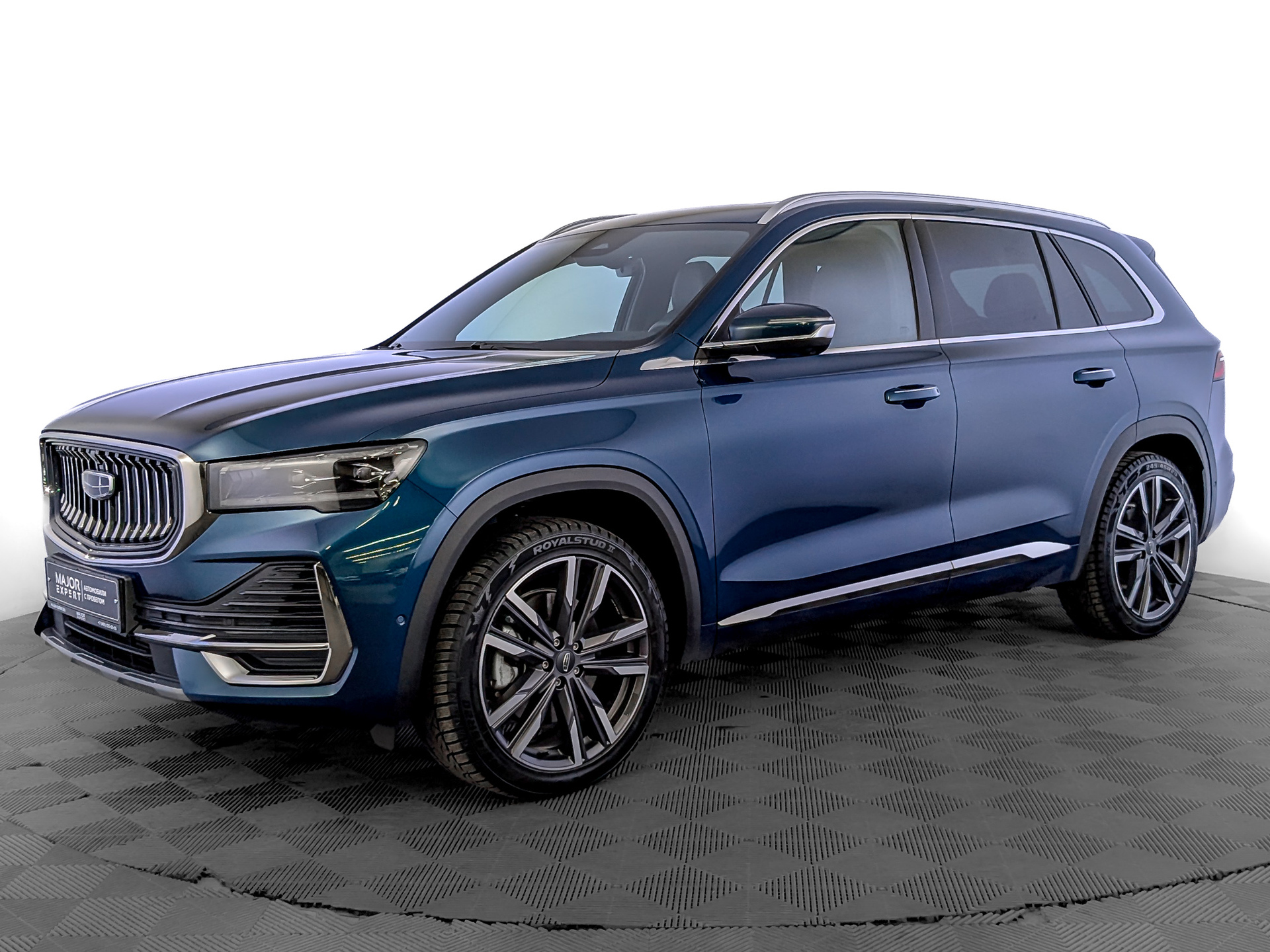 Geely Monjaro 2024 АКПП с пробегом 17 500 км 