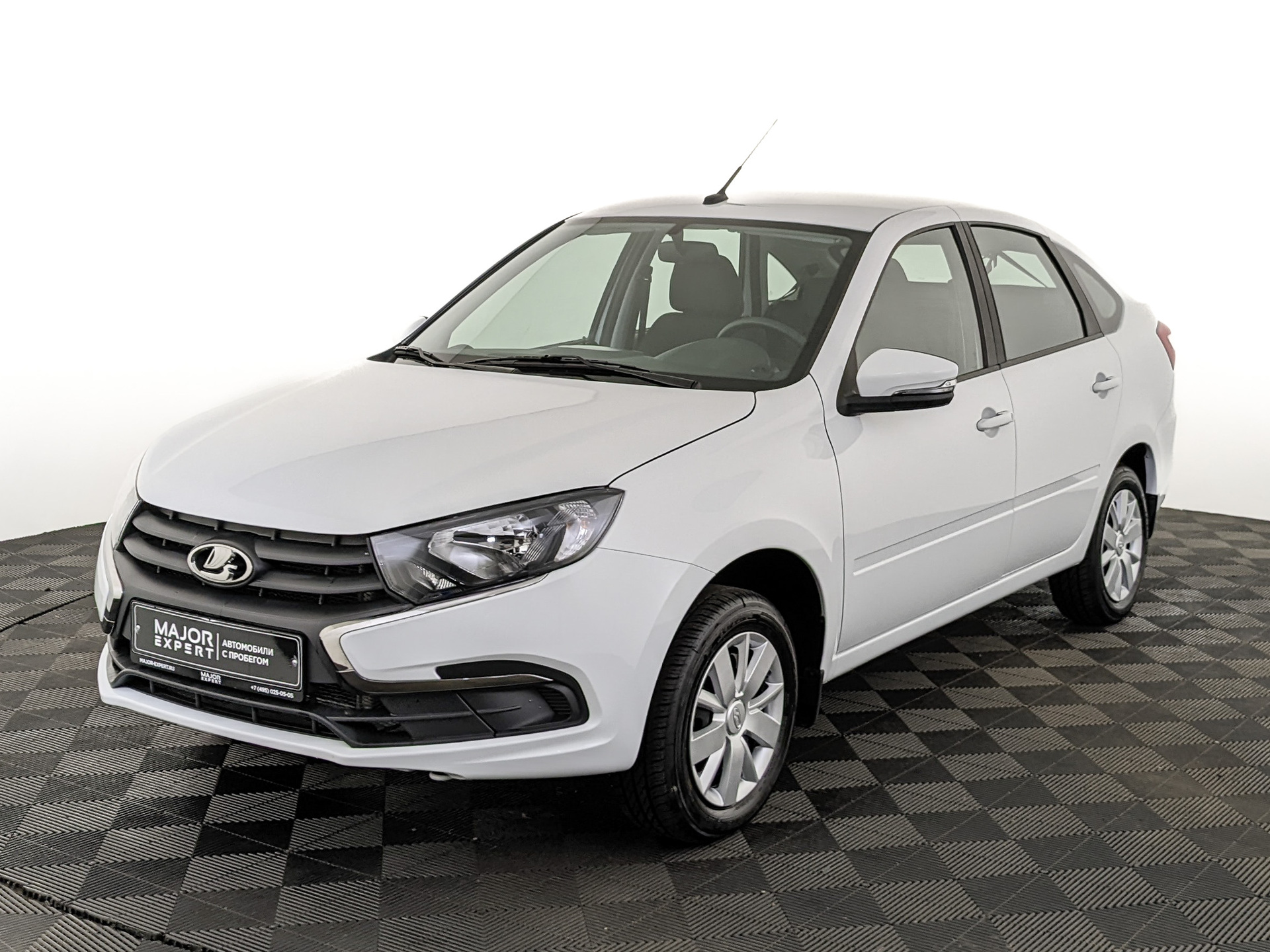 Lada Granta 2026 МКПП с пробегом 9 338 км 
