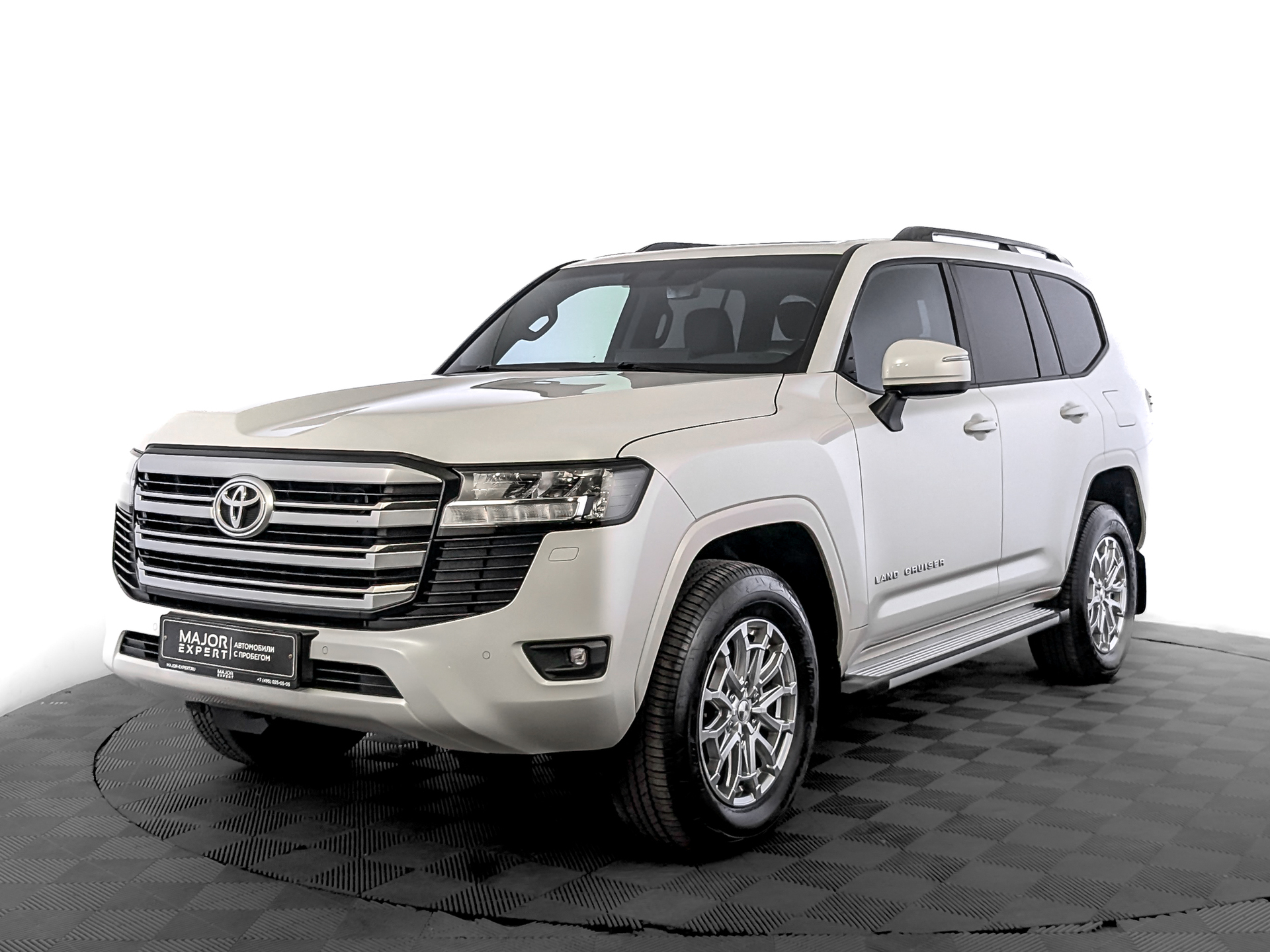 Toyota Land Cruiser 300 2023 АКПП с пробегом 63 295 км 