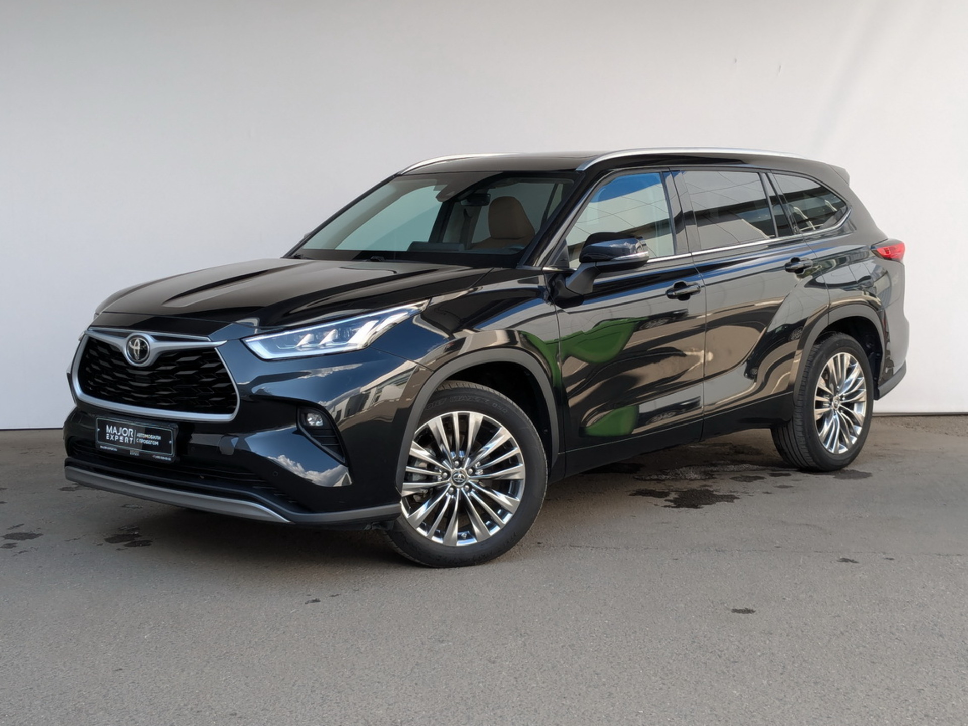 Toyota Highlander 2023 АКПП с пробегом 30 096 км 
