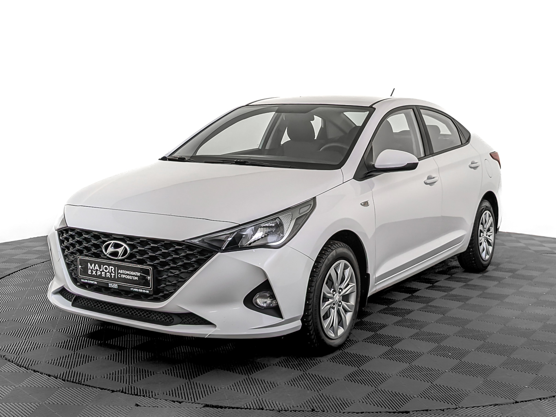 Hyundai Solaris 2022 АКПП с пробегом 70 359 км 