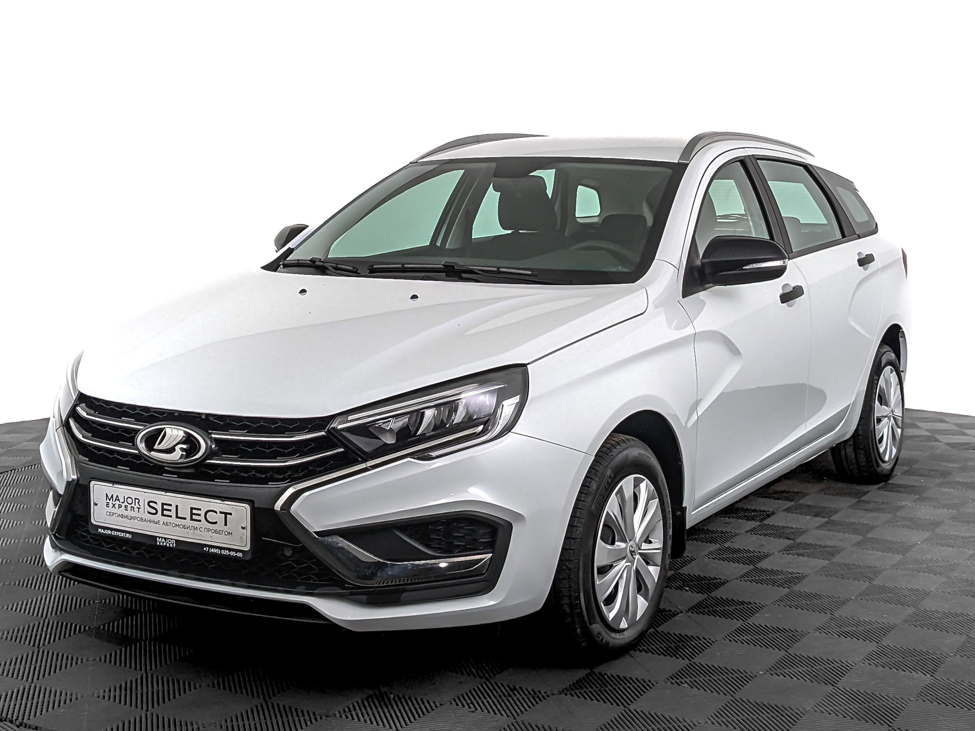 Lada Vesta 2024 АКПП с пробегом 15 002 км 