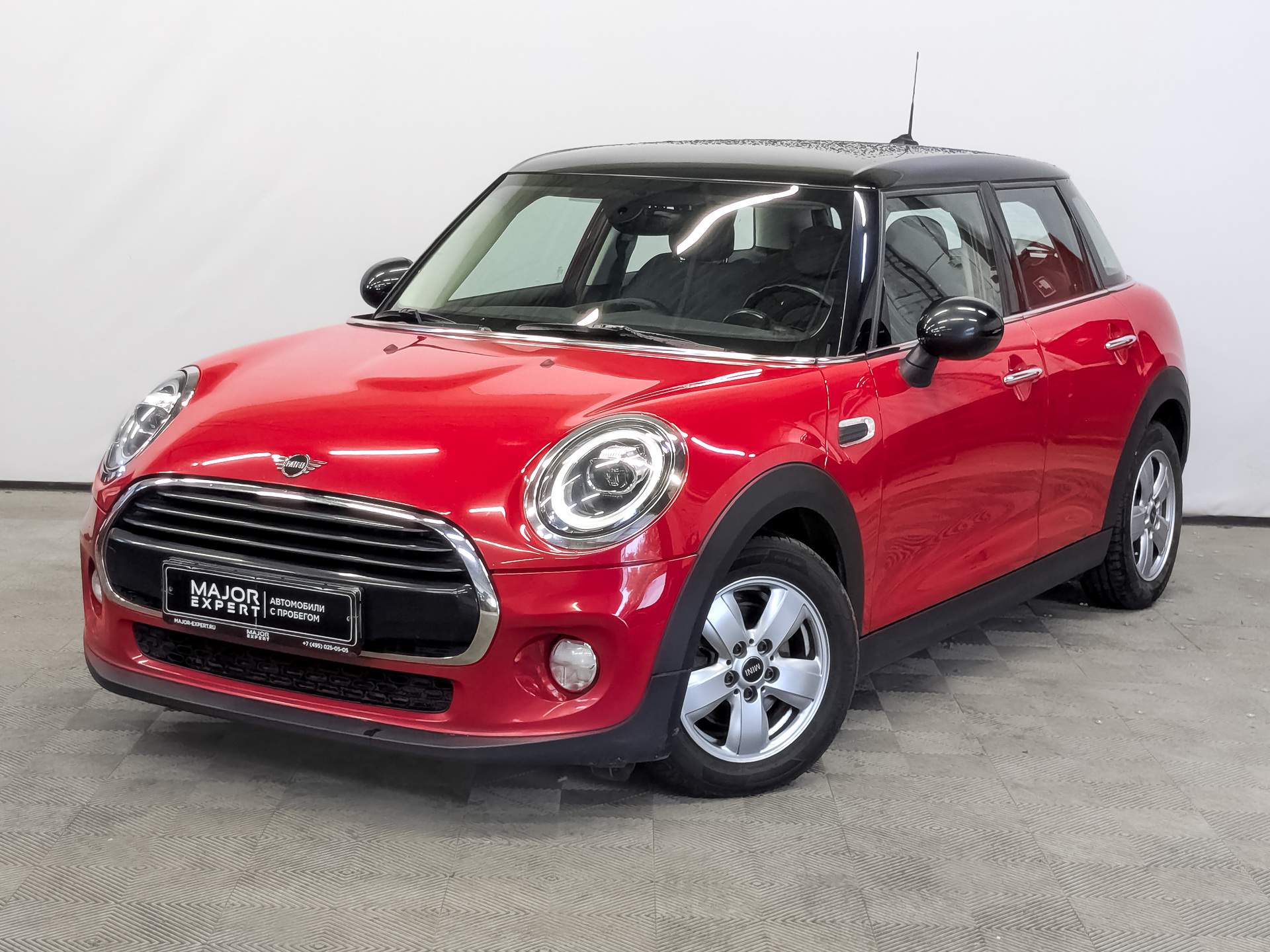 Mini Cooper 2019 АКПП с пробегом 107 800 км 