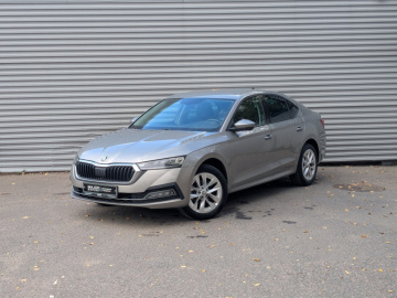 Skoda Octavia 2021 АКПП с пробегом 75 851 км 